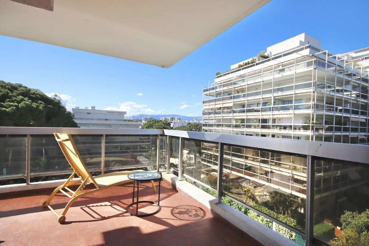 Lovely 2 Rooms 25M2 - Pool - Ac - Terrace Antibes Apartment